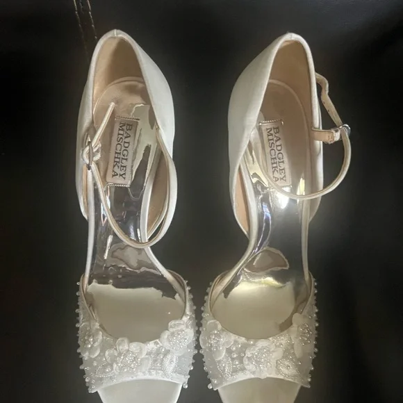 Badgley Mischka White Embellished Heels for Special Occasions 4 inches high - Picture 2 of 10